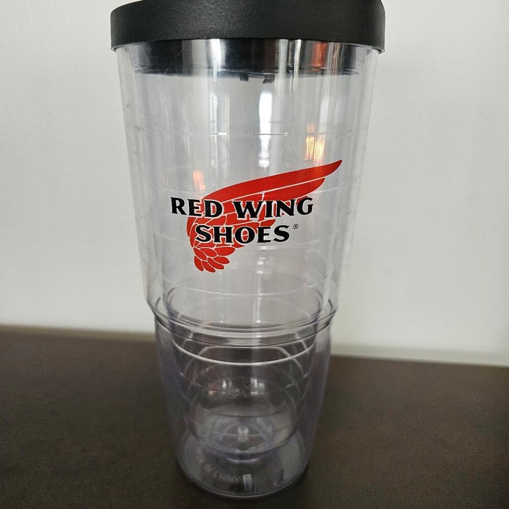 Plastic tumbler